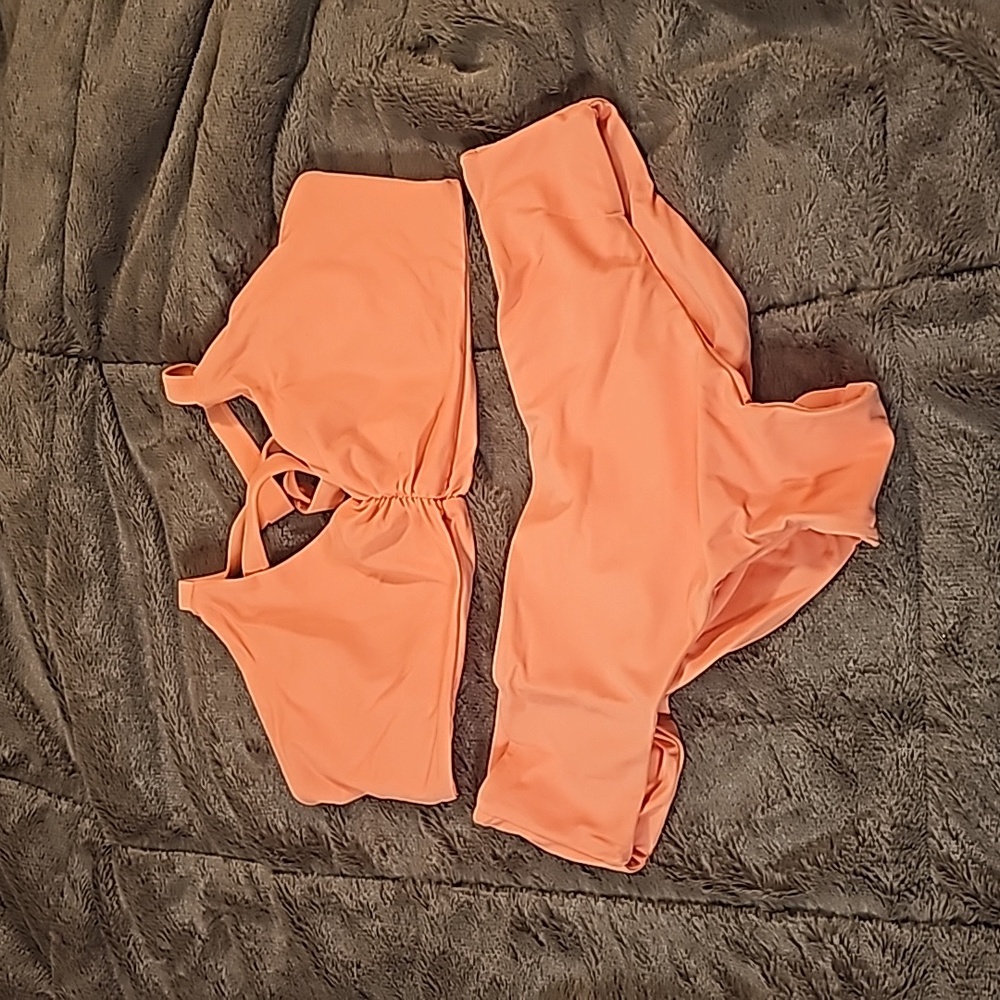 Fused Hawaii NWOT Large Kohanaiki Top and Large "kona-like" Bottom
